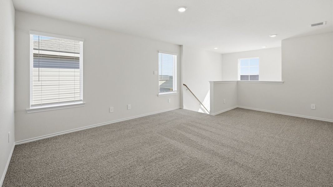 Representative unfurnished interior of a home built from the Kirby by D.R. Horton in Sweetwater Springs, Sherman (Image 17).
