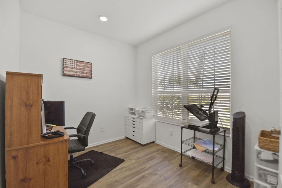 Furnished interior view inside a new home in , Conroe (Image 5).