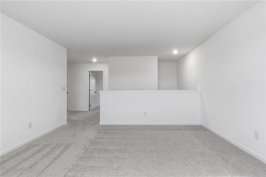Spacious, unfurnished interior of a new home in Apalachee Hills, Bethlehem (Image 15).