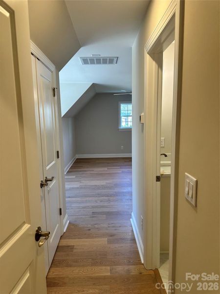 Spacious, unfurnished interior of a new home in , Salisbury (Image 35).