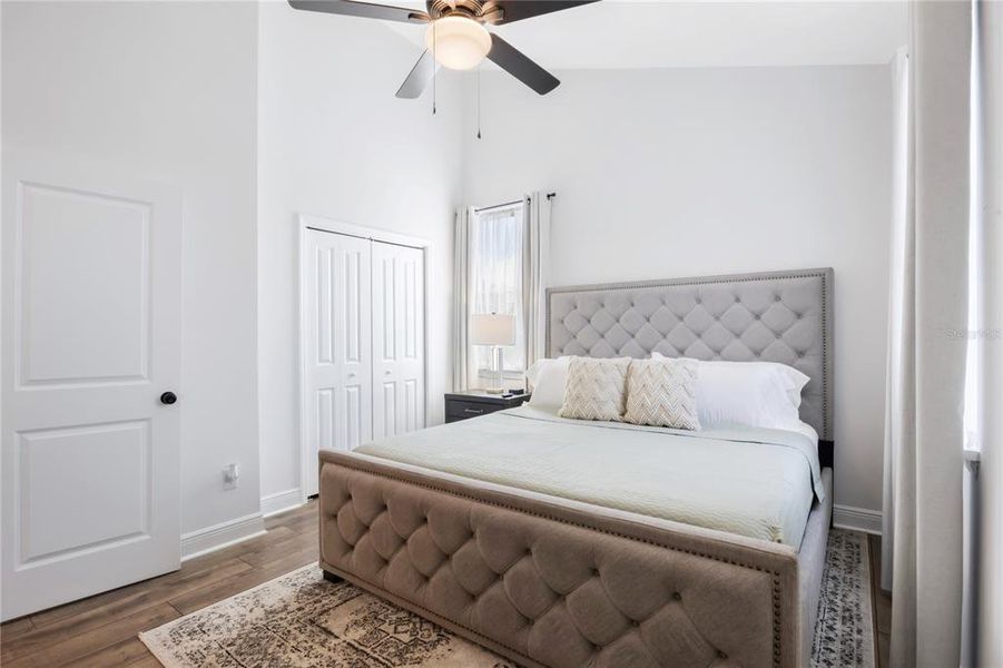 Furnished interior view inside a new home in , Tarpon Springs (Image 32).