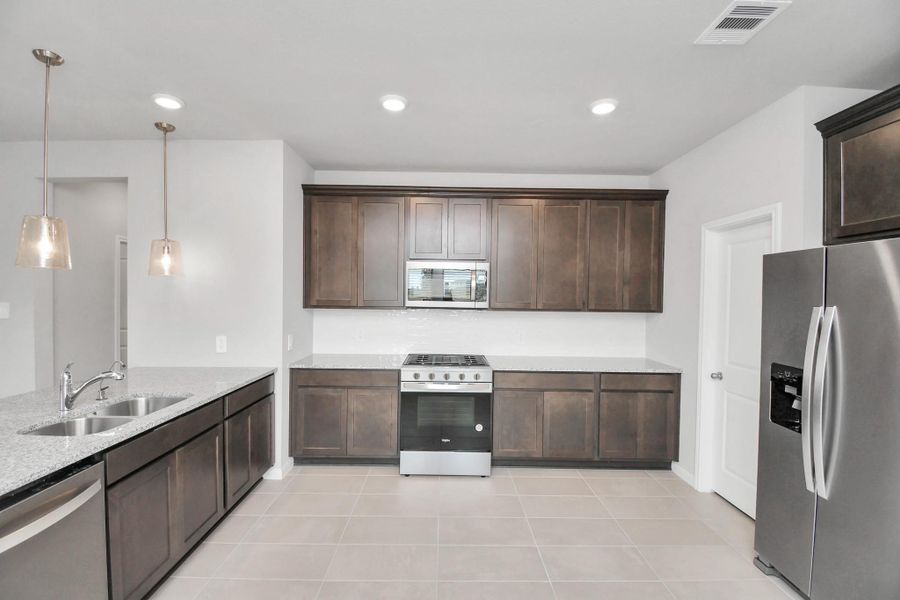 Furnished interior view inside a new home in Montgomery Ridge: Founders Collection, Montgomery (Image 7).