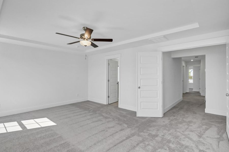 Spacious, unfurnished interior of a new home in Ashton Lakes, Lexington (Image 39).