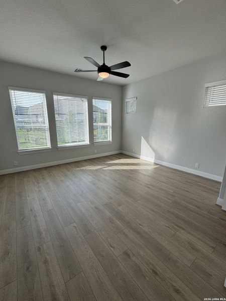 Spacious, unfurnished interior of a new home in The Crossvine 55’, Schertz (Image 8).