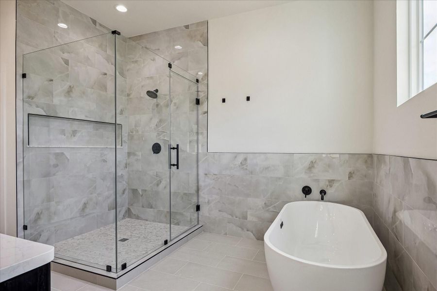 Furnished interior view inside a new home in , Santa Fe (Image 19).