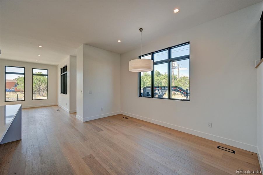 Spacious, unfurnished interior of a new home in , Buena Vista (Image 22).