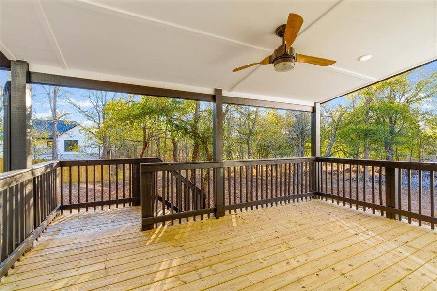 Deck with ceiling fan