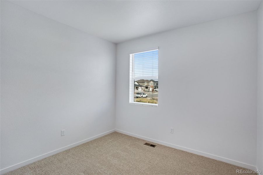 Spacious, unfurnished interior of a new home in Hansen Farm, Fort Collins (Image 19).