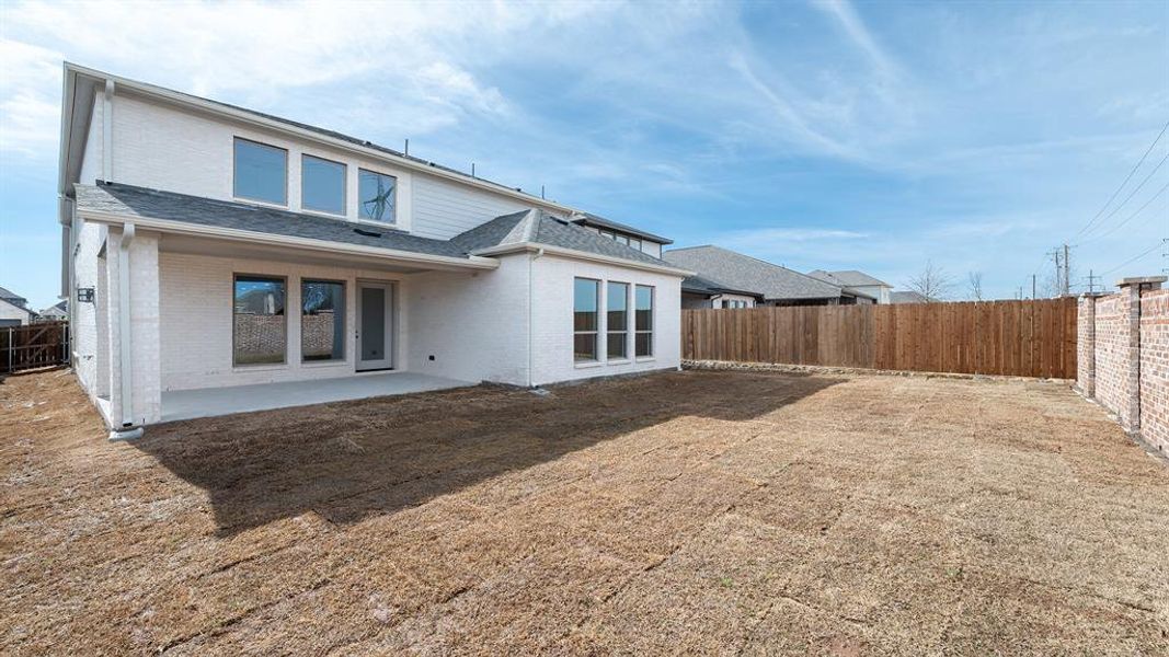 Exterior details and patio area of a home in Avondale, Fate (Image 23).