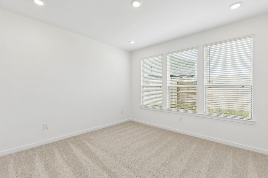 Spacious, unfurnished interior of a new home in Windcress, Cove (Image 20).