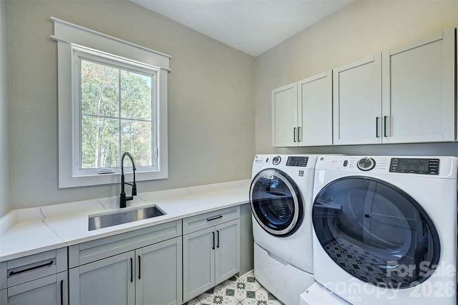 Furnished interior view inside a new home in , Waxhaw (Image 5).