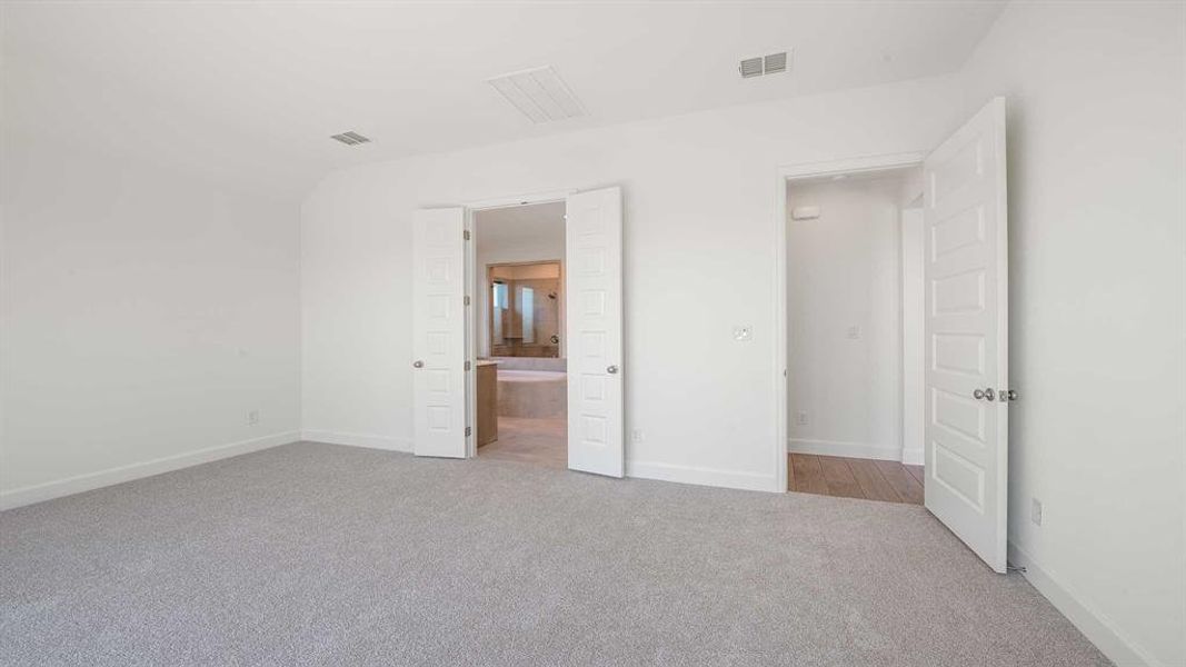 Spacious, unfurnished interior of a new home in Devonshire, Forney (Image 16).