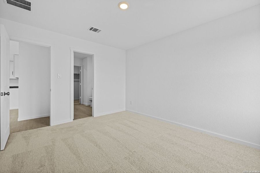 Spacious, unfurnished interior of a new home in Spring Grove, San Antonio (Image 17). Spacious, unfurnished interior of a new home in Spring Grove, San Antonio (Image 17).