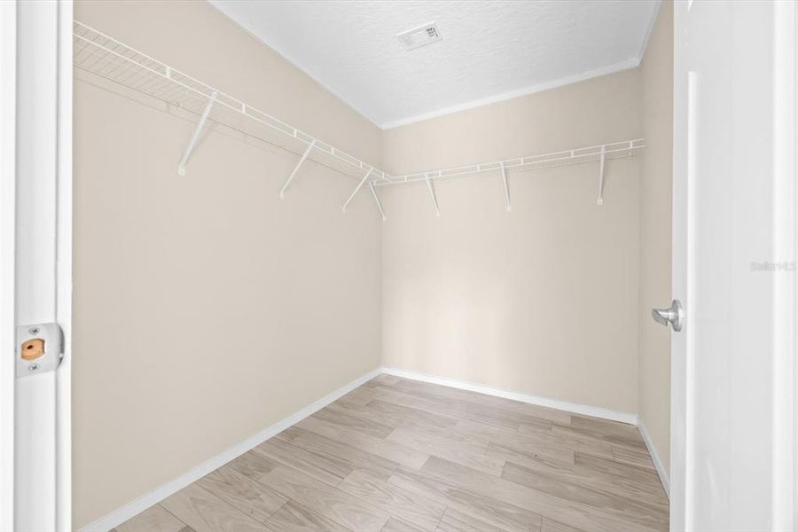 Spacious, unfurnished interior of a new home in , Okeechobee (Image 26).