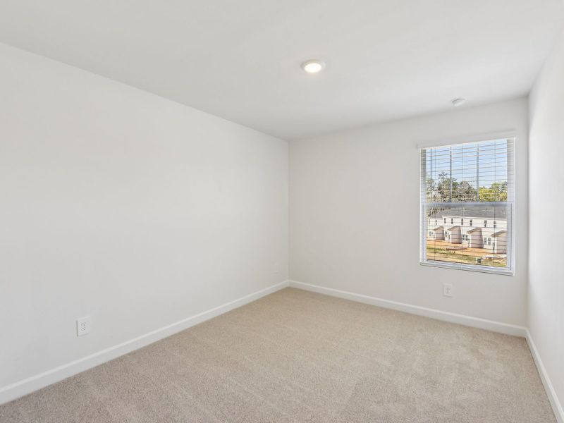 Spacious, unfurnished interior of a new home in Galloway Ridge, Charlotte (Image 15).