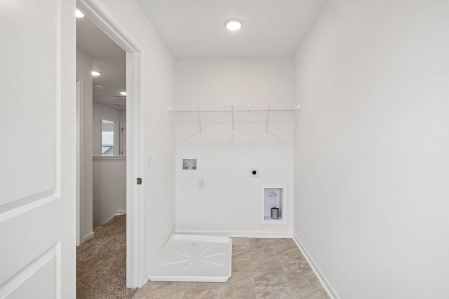 Spacious, unfurnished interior of a new home in Highlands of Carter's Station, Columbia (Image 32).