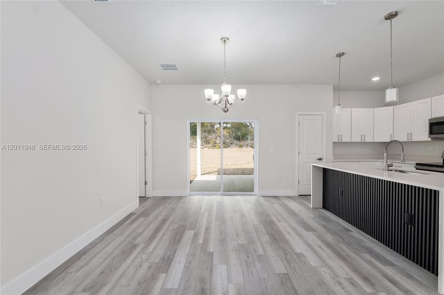 Spacious, unfurnished interior of a new home in , Ocala (Image 20).