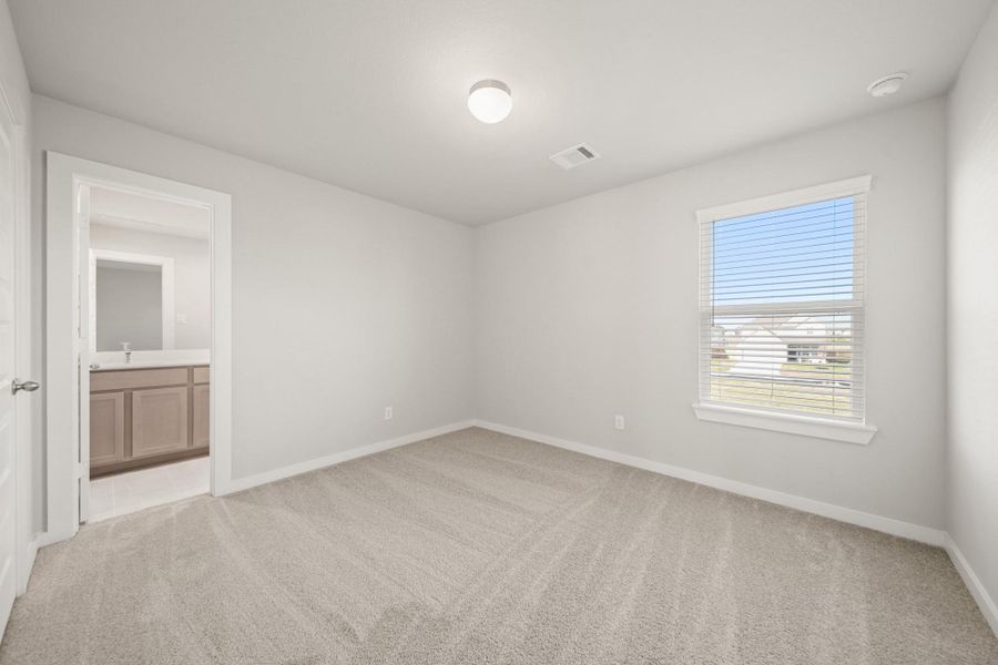 Spacious, unfurnished interior of a new home in Huntington Place, Rosharon (Image 13). Spacious, unfurnished interior of a new home in Huntington Place, Rosharon (Image 13).