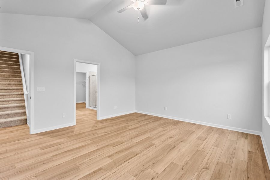 Spacious, unfurnished interior of a new home in Hanes Lake, Winston-Salem (Image 24).