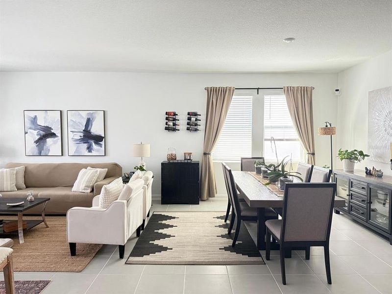 Furnished interior view inside a new home in Tohoqua, Kissimmee (Image 8).