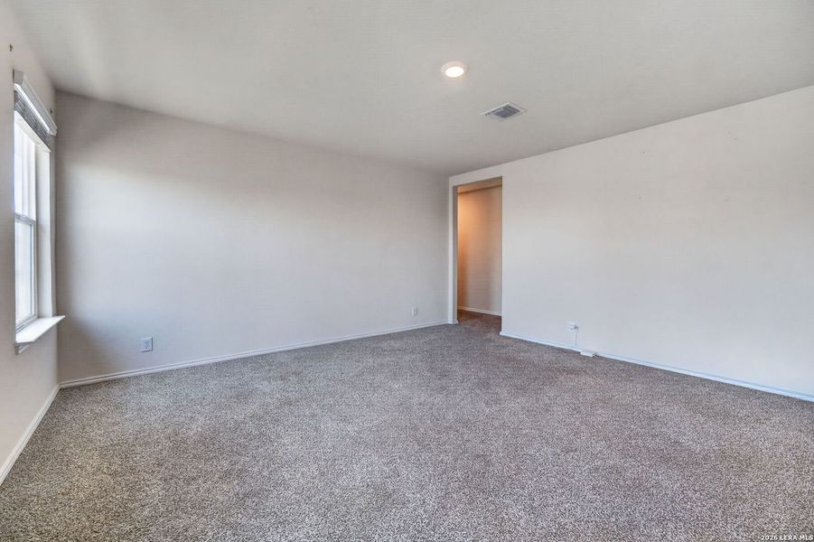 Spacious, unfurnished interior of a new home in Avenida, Converse (Image 19). Spacious, unfurnished interior of a new home in Avenida, Converse (Image 19).