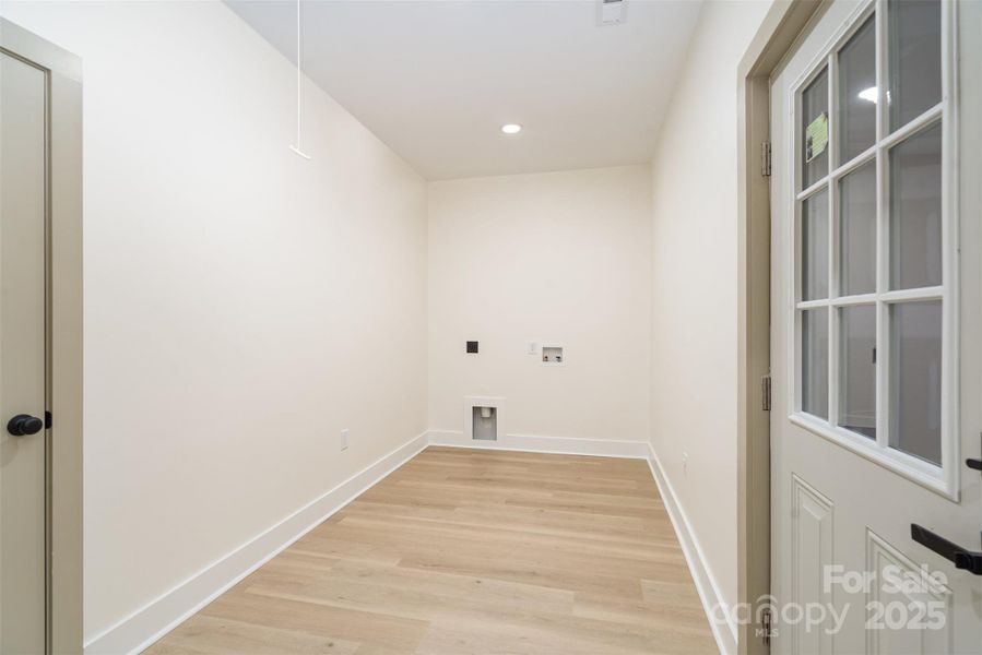 Spacious, unfurnished interior of a new home in , Shelby (Image 18).