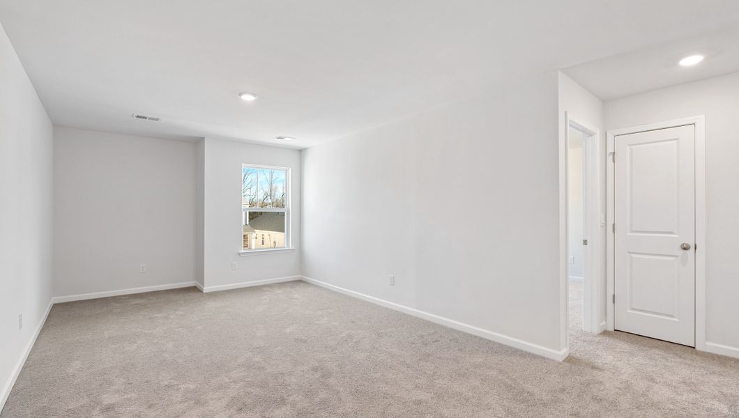 Representative unfurnished interior of a home built from the Wilmington by D.R. Horton in Forest Brook, Easley (Image 22).