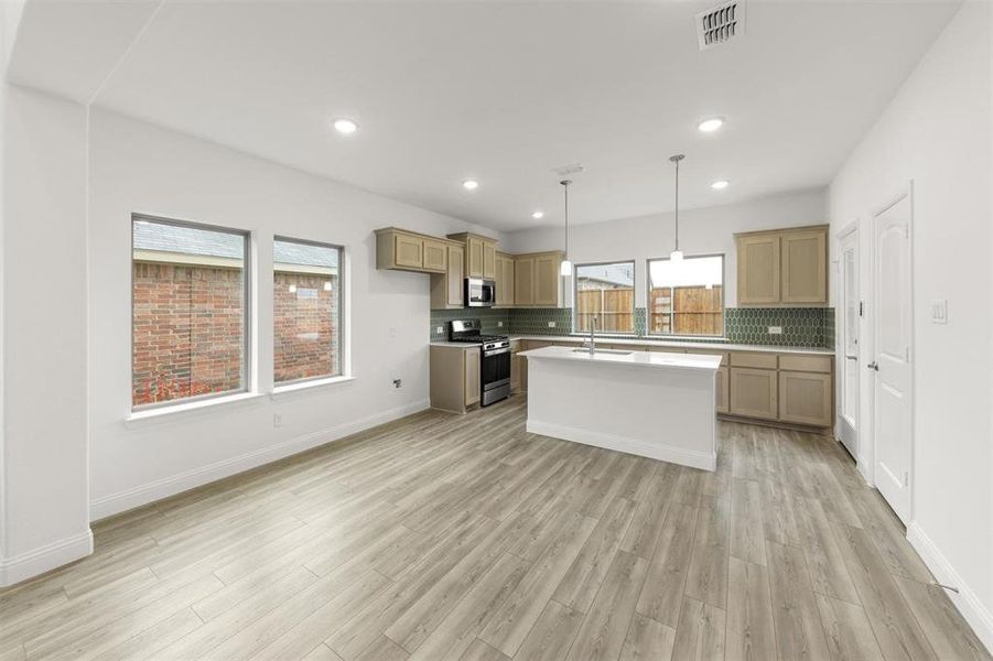 1612GrassyPond_7 1612GrassyPond_7