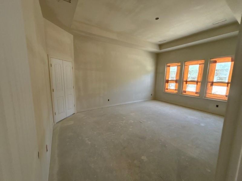 Spacious, unfurnished interior of a new home in Waterford Park, Weatherford (Image 4). Spacious, unfurnished interior of a new home in Waterford Park, Weatherford (Image 4).