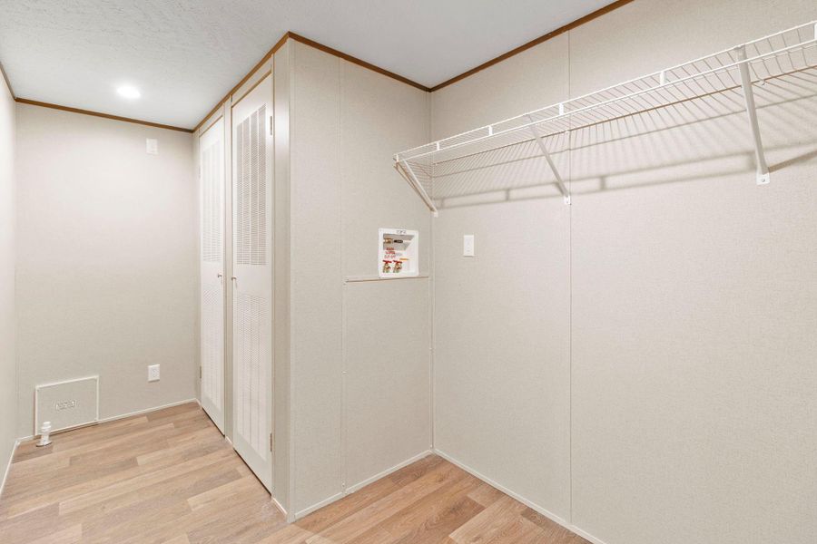 Spacious, unfurnished interior of a new home in , Livingston (Image 32).