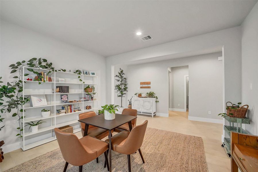 Furnished interior view inside a new home in Beacon Hill, Waller (Image 49).