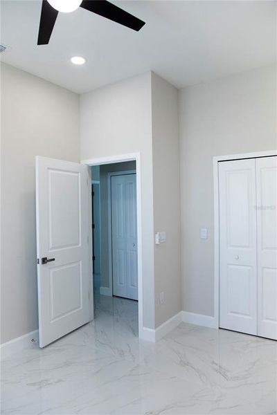 Spacious, unfurnished interior of a new home in , Cape Coral (Image 32).