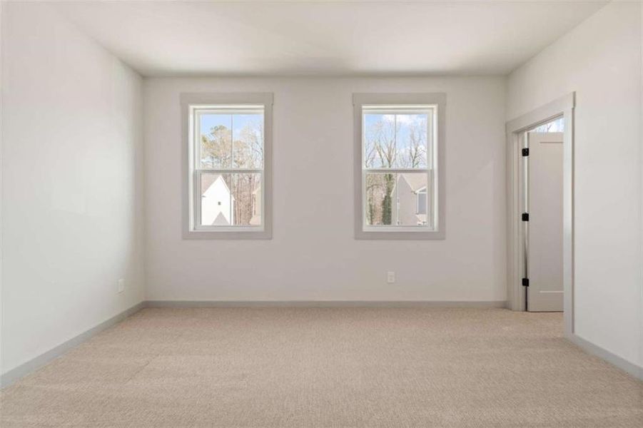 Spacious, unfurnished interior of a new home in Cambridge at Steels Bridge, Canton (Image 31).