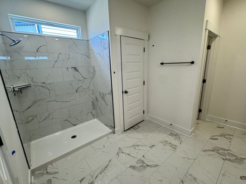 Image 16 of a home in Woods Crossing.