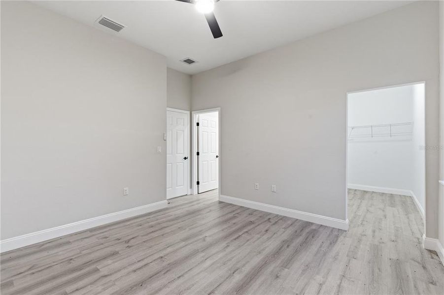 Spacious, unfurnished interior of a new home in , Lehigh Acres (Image 26).