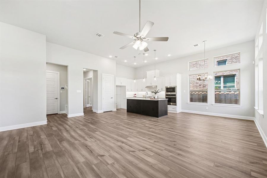 Spacious, unfurnished interior of a new home in Elements at Viridian - Garden Series, Arlington (Image 20). Spacious, unfurnished interior of a new home in Elements at Viridian - Garden Series, Arlington (Image 20).