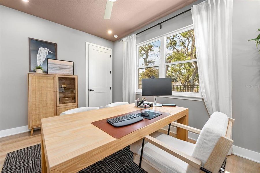 Furnished interior view inside a new home in EvenTide, New Smyrna Beach (Image 10).