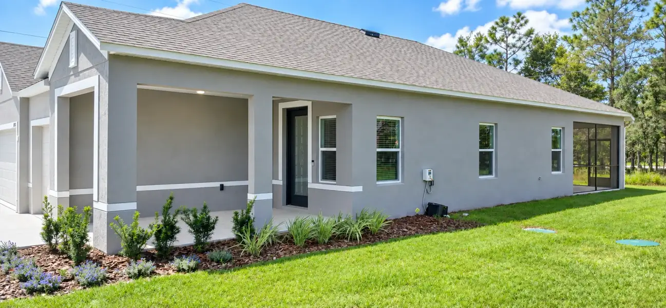 Exterior details and patio area of a home in Marion Oaks, Ocala (Image 22). Exterior details and patio area of a home in Marion Oaks, Ocala (Image 22).