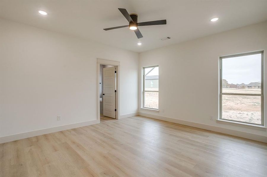 Spacious, unfurnished interior of a new home in , Millsap (Image 30).
