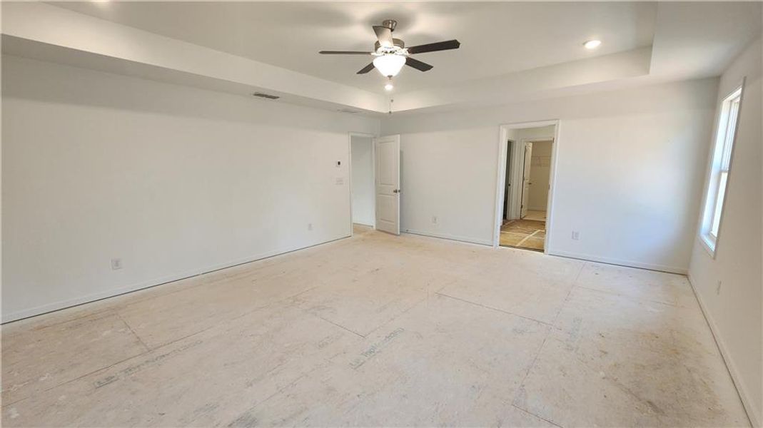Spacious, unfurnished interior of a new home in The Estates at Casteel, Bethlehem (Image 11).