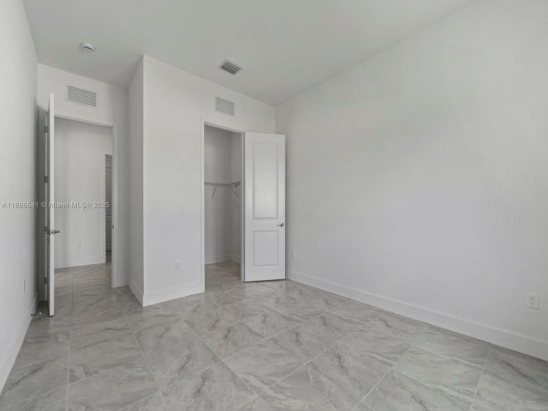 Spacious, unfurnished interior of a new home in , Homestead (Image 30).