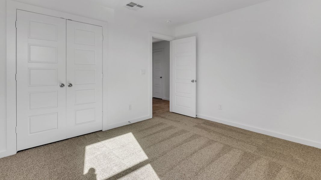 Spacious, unfurnished interior of a new home in Overlook West, Wolfforth (Image 17).