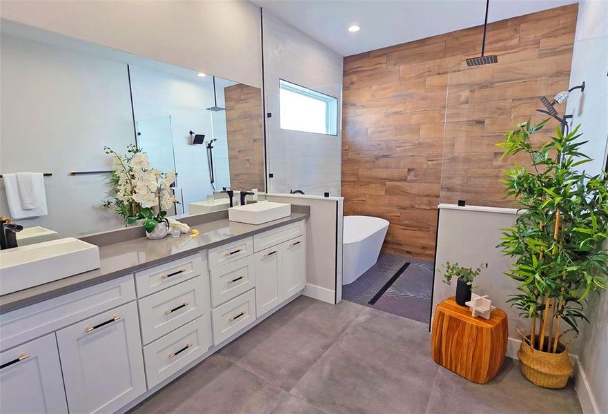 Furnished interior view inside a new home in , Sarasota (Image 58).