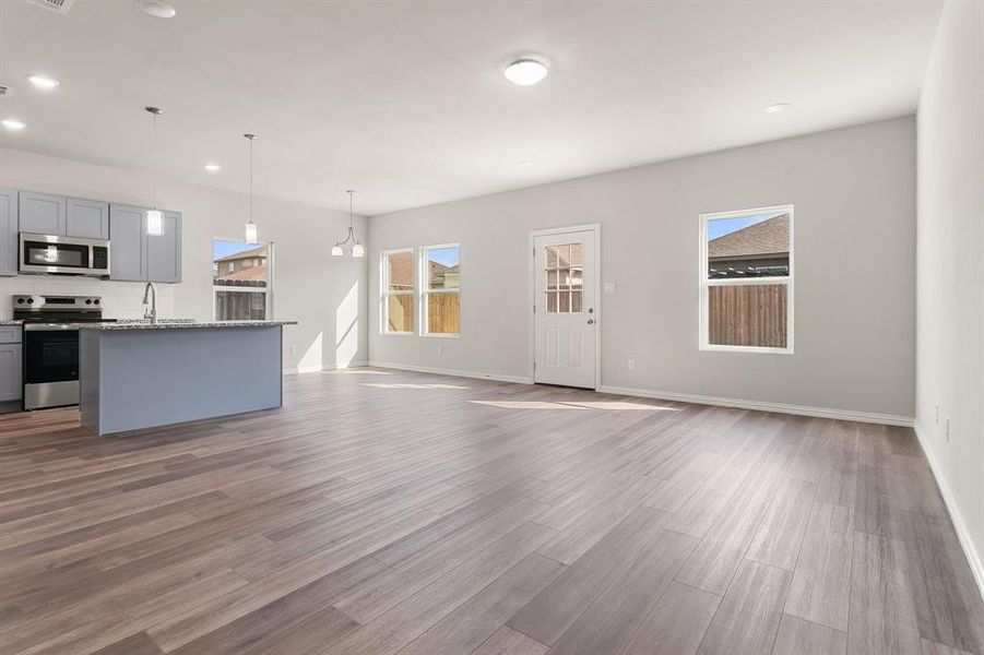 Spacious, unfurnished interior of a new home in , Fort Worth (Image 17).