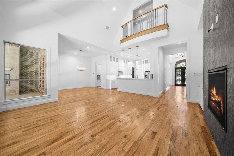 Spacious, unfurnished interior of a new home in , Cedar Hill (Image 22).