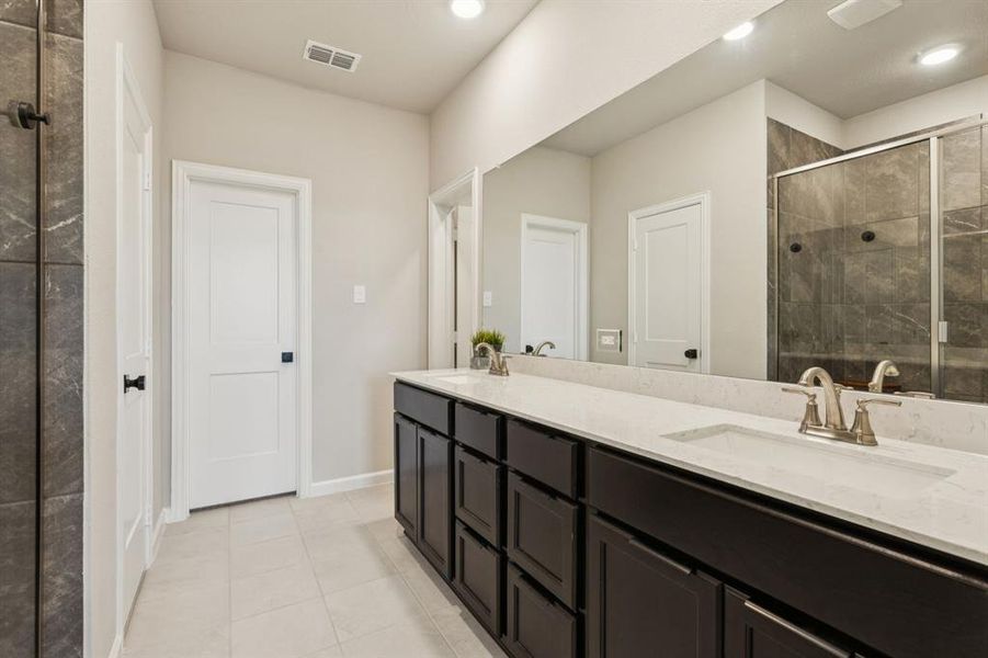 Furnished interior view inside a new home in , Lavon (Image 17). Furnished interior view inside a new home in , Lavon (Image 17).