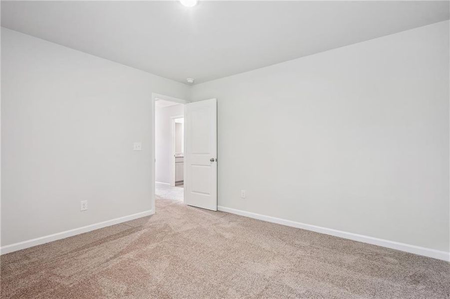 Spacious, unfurnished interior of a new home in River Walk Farm, Covington (Image 33).