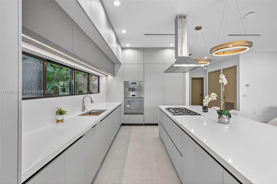 Furnished interior view inside a new home in , Fort Lauderdale (Image 15).