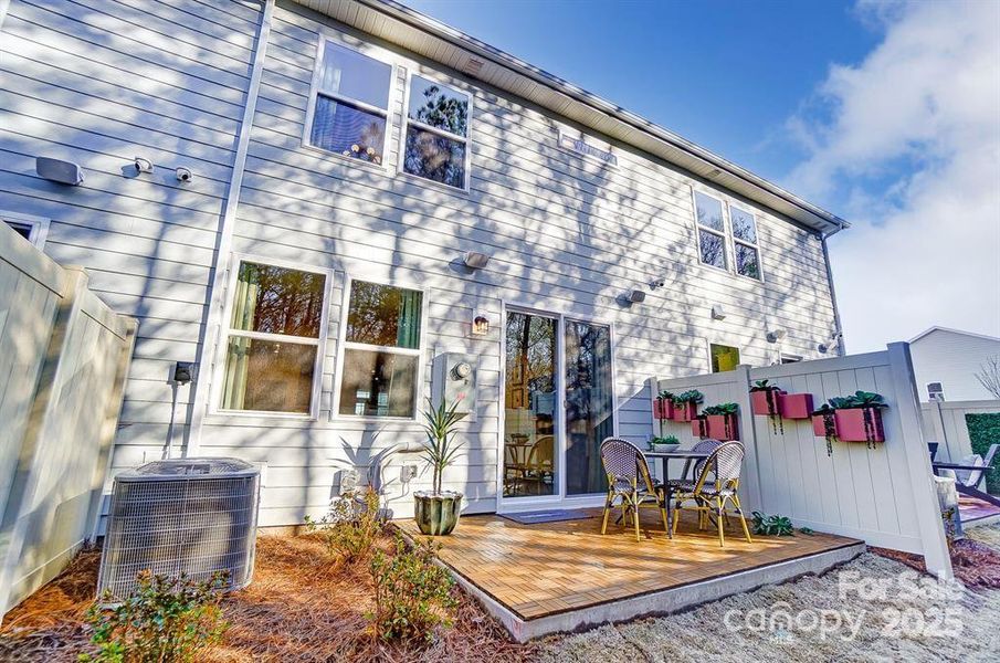 Image 15 of a home in Arbor Chase.