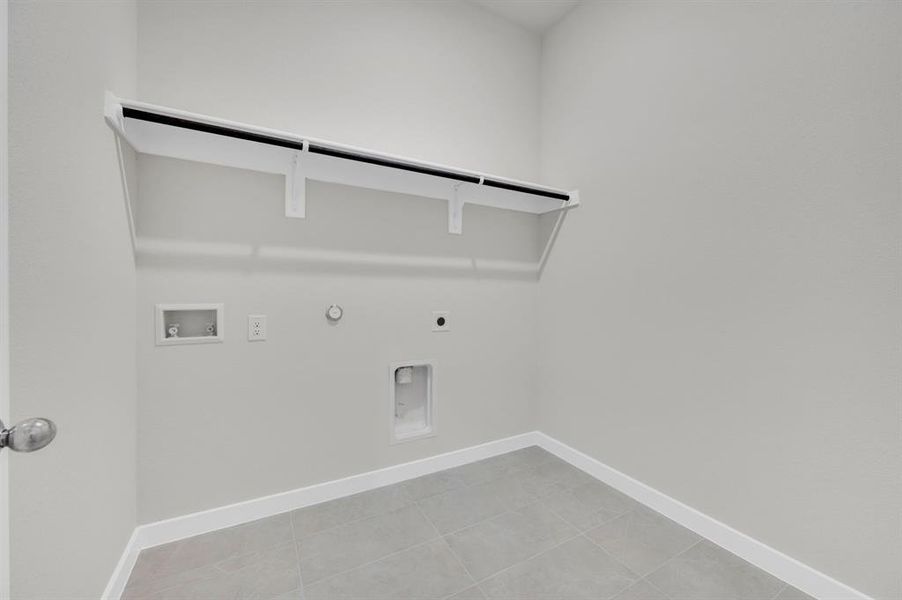 Spacious, unfurnished interior of a new home in Mercer Meadows, Royse City (Image 16).